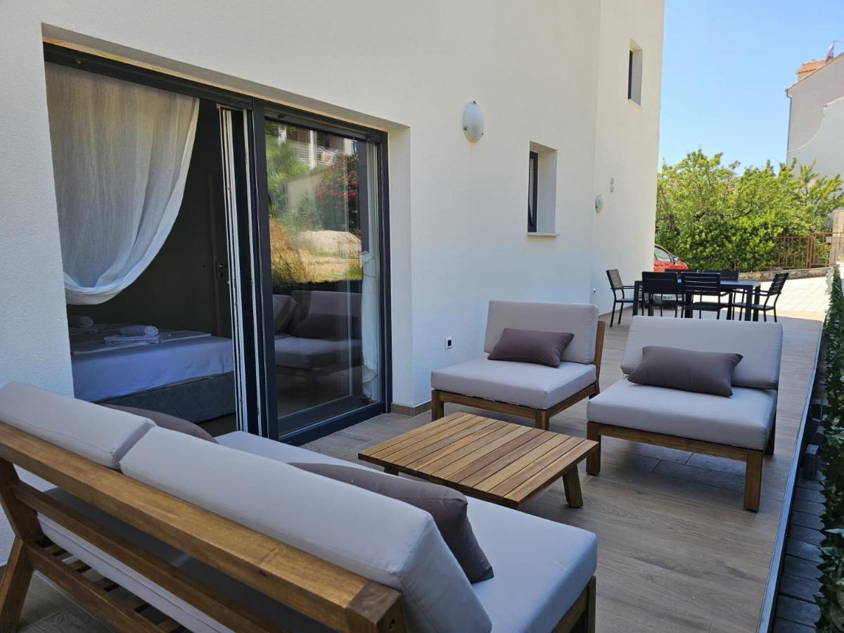 Harmony Suites Bol Zewnętrze zdjęcie