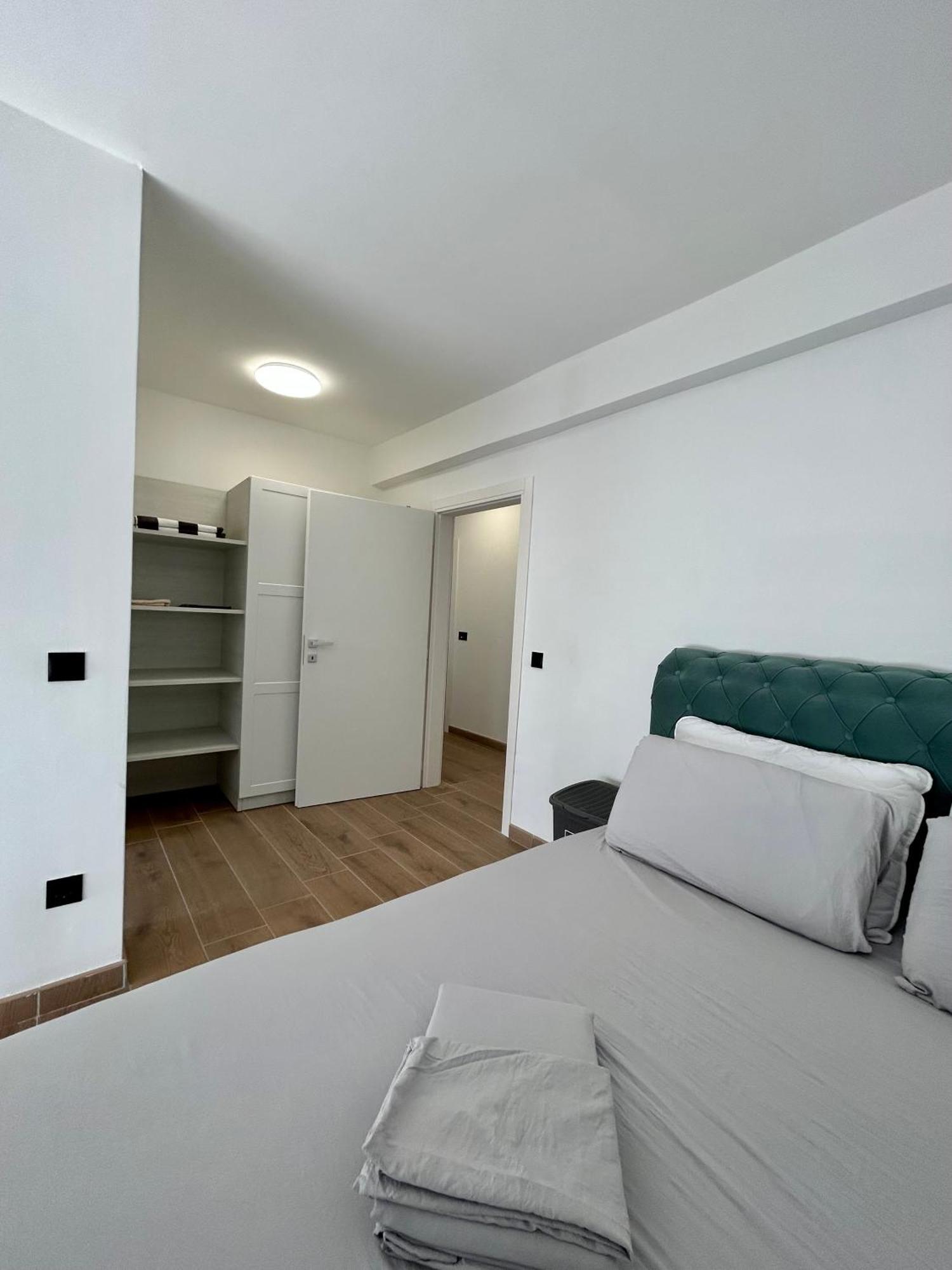 Harmony Suites Bol Zewnętrze zdjęcie