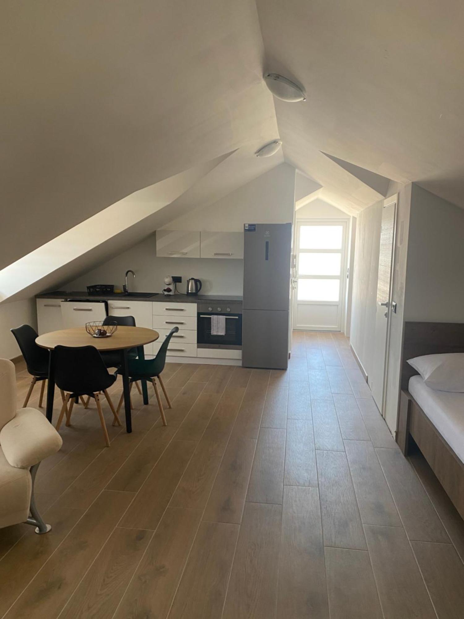 Harmony Suites Bol Zewnętrze zdjęcie
