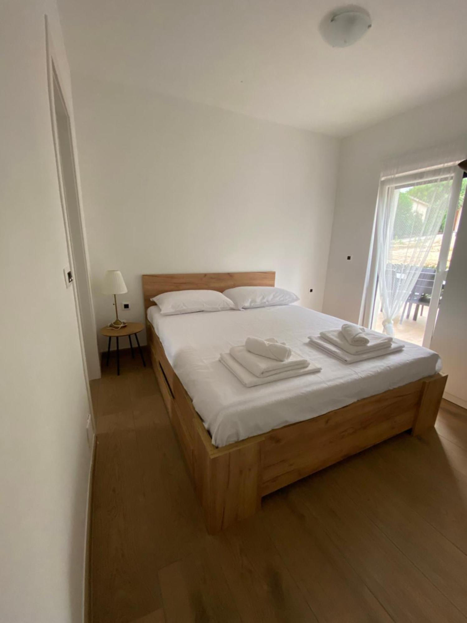 Harmony Suites Bol Zewnętrze zdjęcie